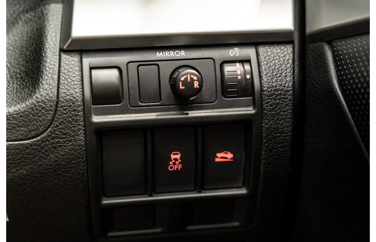 06/2014 Subaru Outback 2.5i AWD MY14 4D Wagon White 2.5L