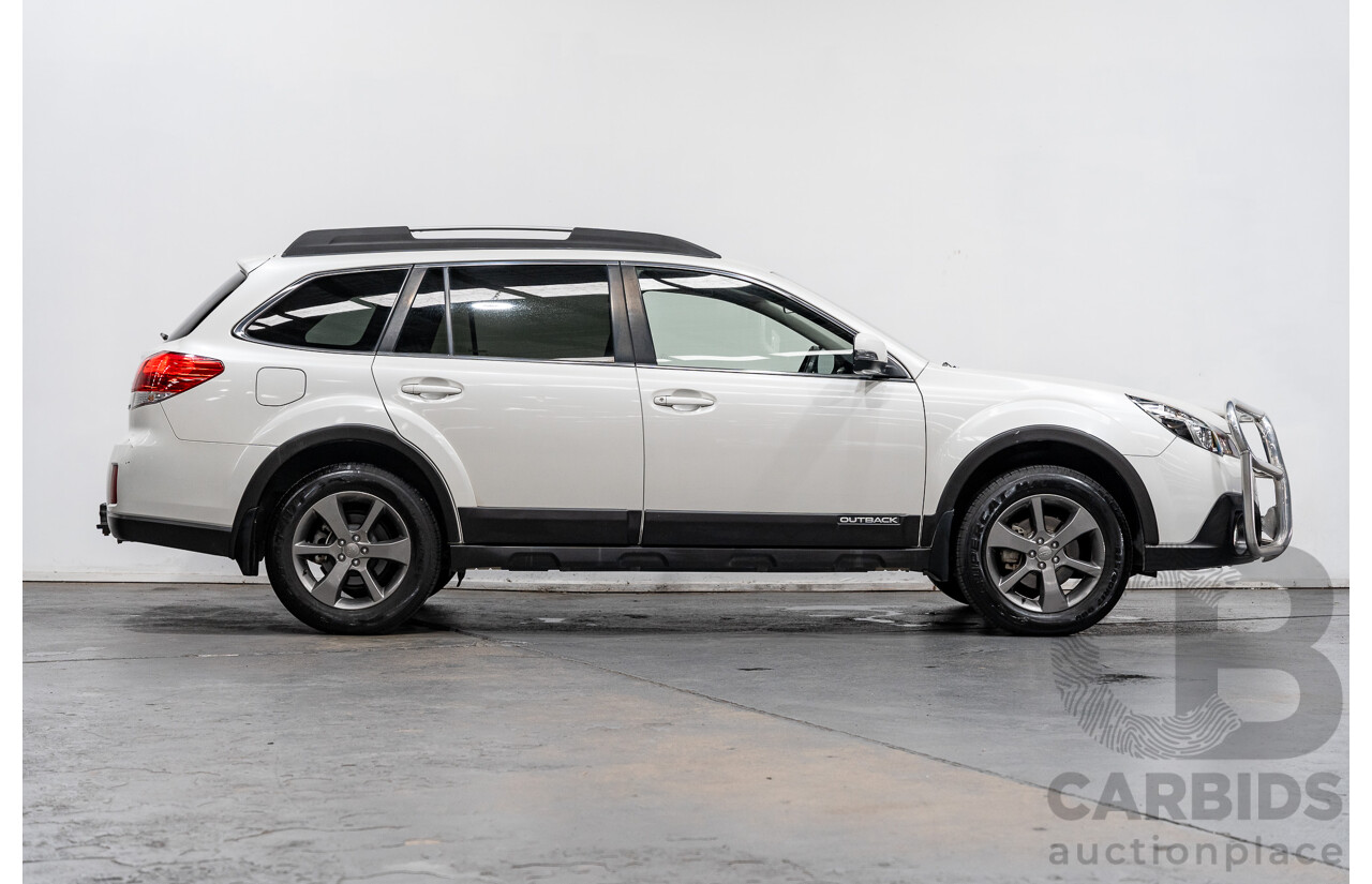 06/2014 Subaru Outback 2.5i AWD MY14 4D Wagon White 2.5L