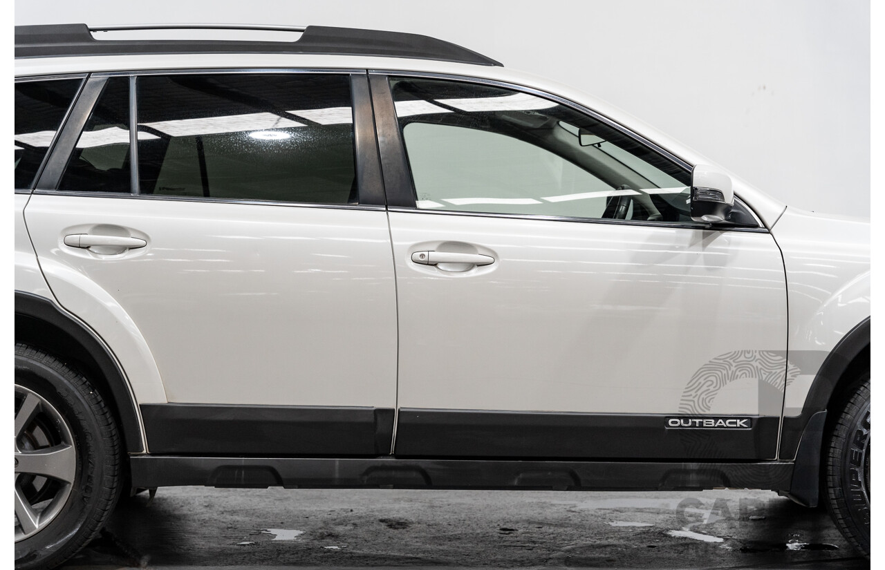 06/2014 Subaru Outback 2.5i AWD MY14 4D Wagon White 2.5L