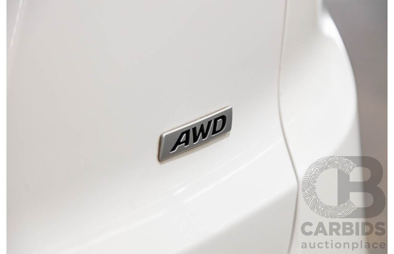 11/2014 Hyundai IX35 Highlander (AWD) LM SERIES II 4D Wagon White Turbo Diesel 2.0L