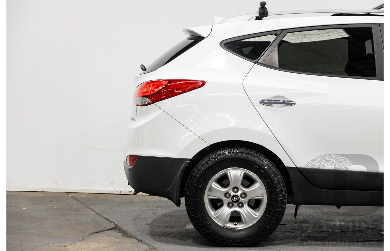 11/2014 Hyundai IX35 Highlander (AWD) LM SERIES II 4D Wagon White Turbo Diesel 2.0L