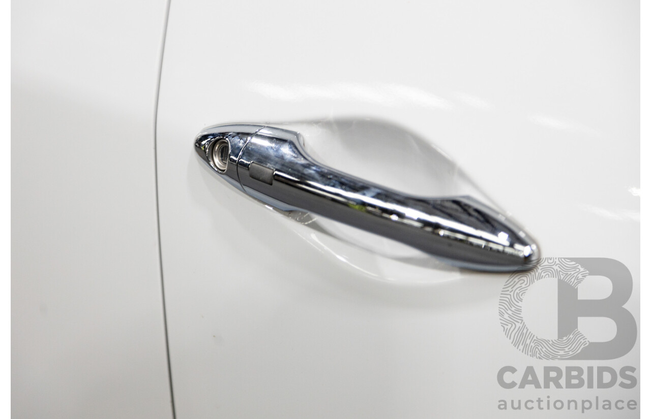 11/2014 Hyundai IX35 Highlander (AWD) LM SERIES II 4D Wagon White Turbo Diesel 2.0L