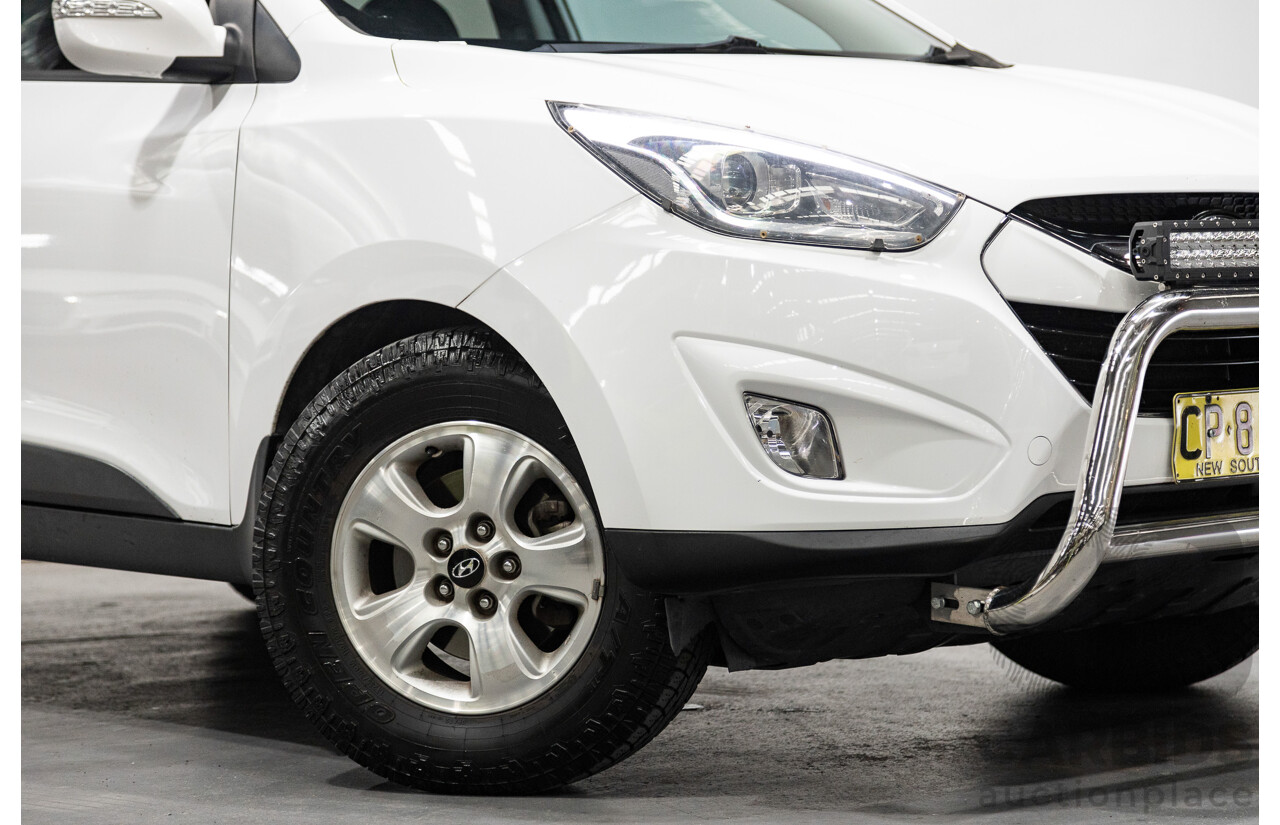 11/2014 Hyundai IX35 Highlander (AWD) LM SERIES II 4D Wagon White Turbo Diesel 2.0L
