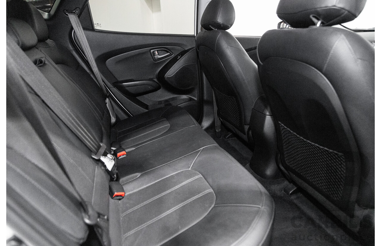 11/2014 Hyundai IX35 Highlander (AWD) LM SERIES II 4D Wagon White Turbo Diesel 2.0L