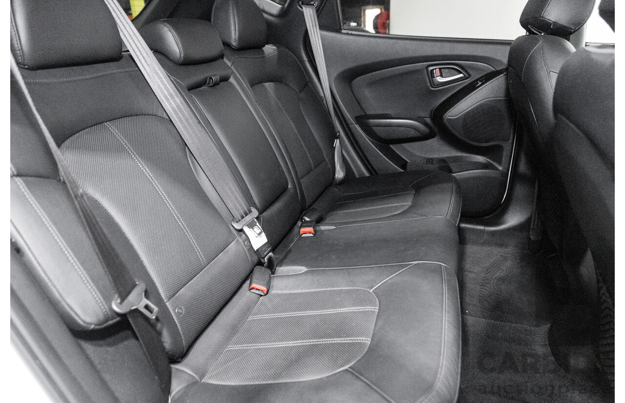 11/2014 Hyundai IX35 Highlander (AWD) LM SERIES II 4D Wagon White Turbo Diesel 2.0L