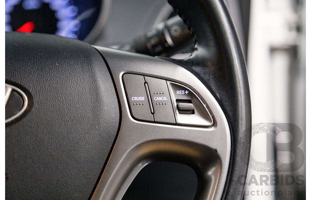 11/2014 Hyundai IX35 Highlander (AWD) LM SERIES II 4D Wagon White Turbo Diesel 2.0L