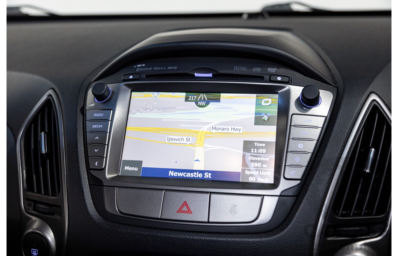 11/2014 Hyundai IX35 Highlander (AWD) LM SERIES II 4D Wagon White Turbo Diesel 2.0L