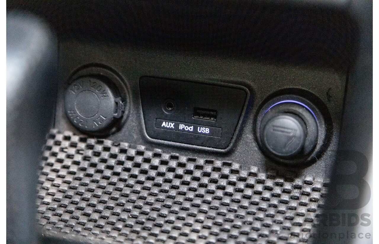 11/2014 Hyundai IX35 Highlander (AWD) LM SERIES II 4D Wagon White Turbo Diesel 2.0L