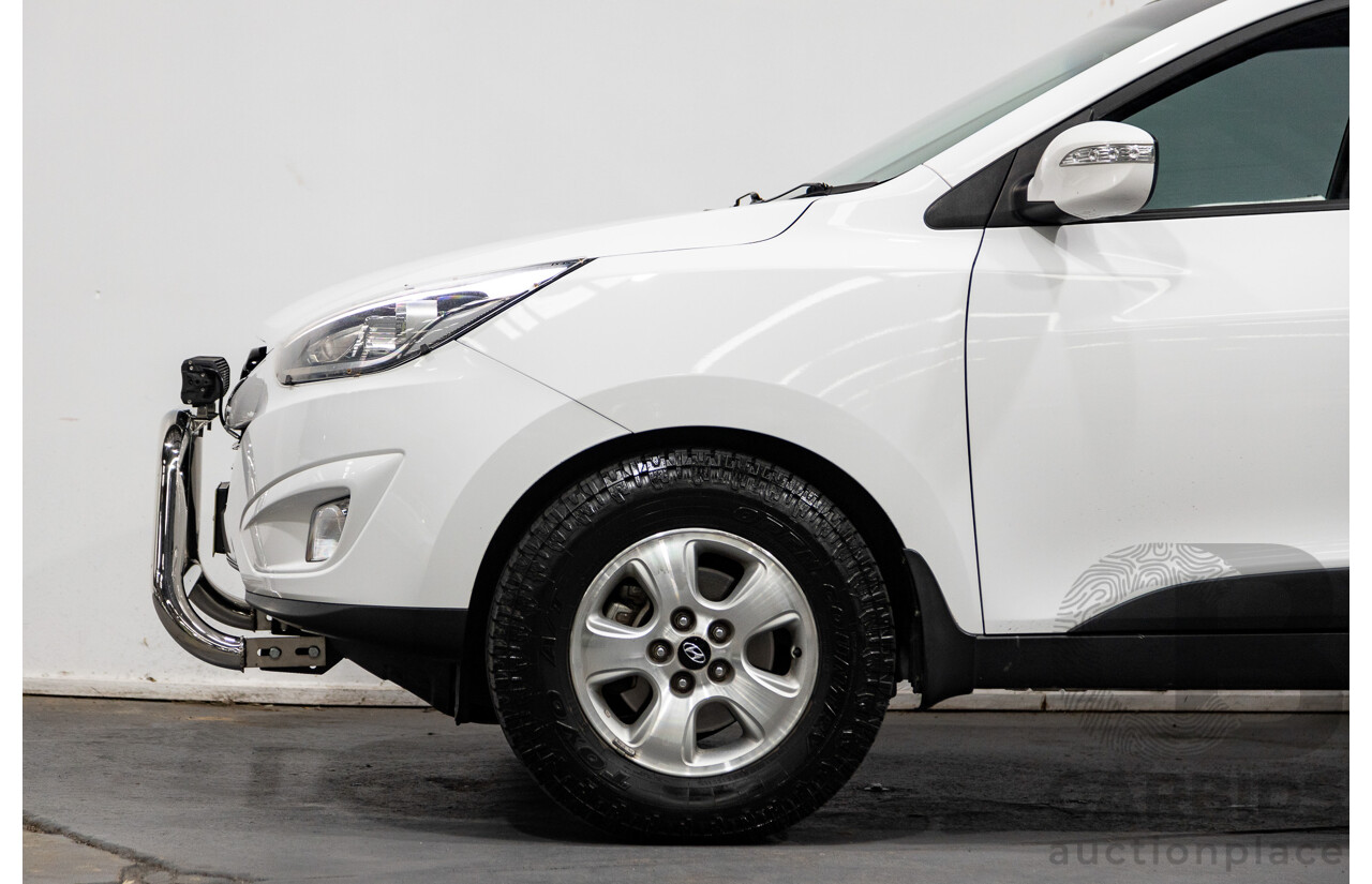 11/2014 Hyundai IX35 Highlander (AWD) LM SERIES II 4D Wagon White Turbo Diesel 2.0L
