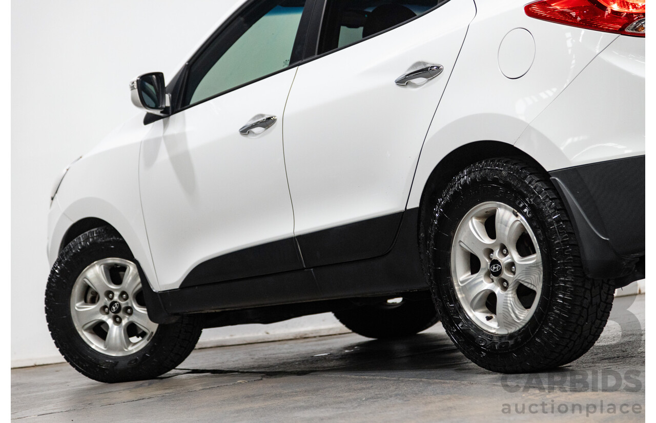 11/2014 Hyundai IX35 Highlander (AWD) LM SERIES II 4D Wagon White Turbo Diesel 2.0L