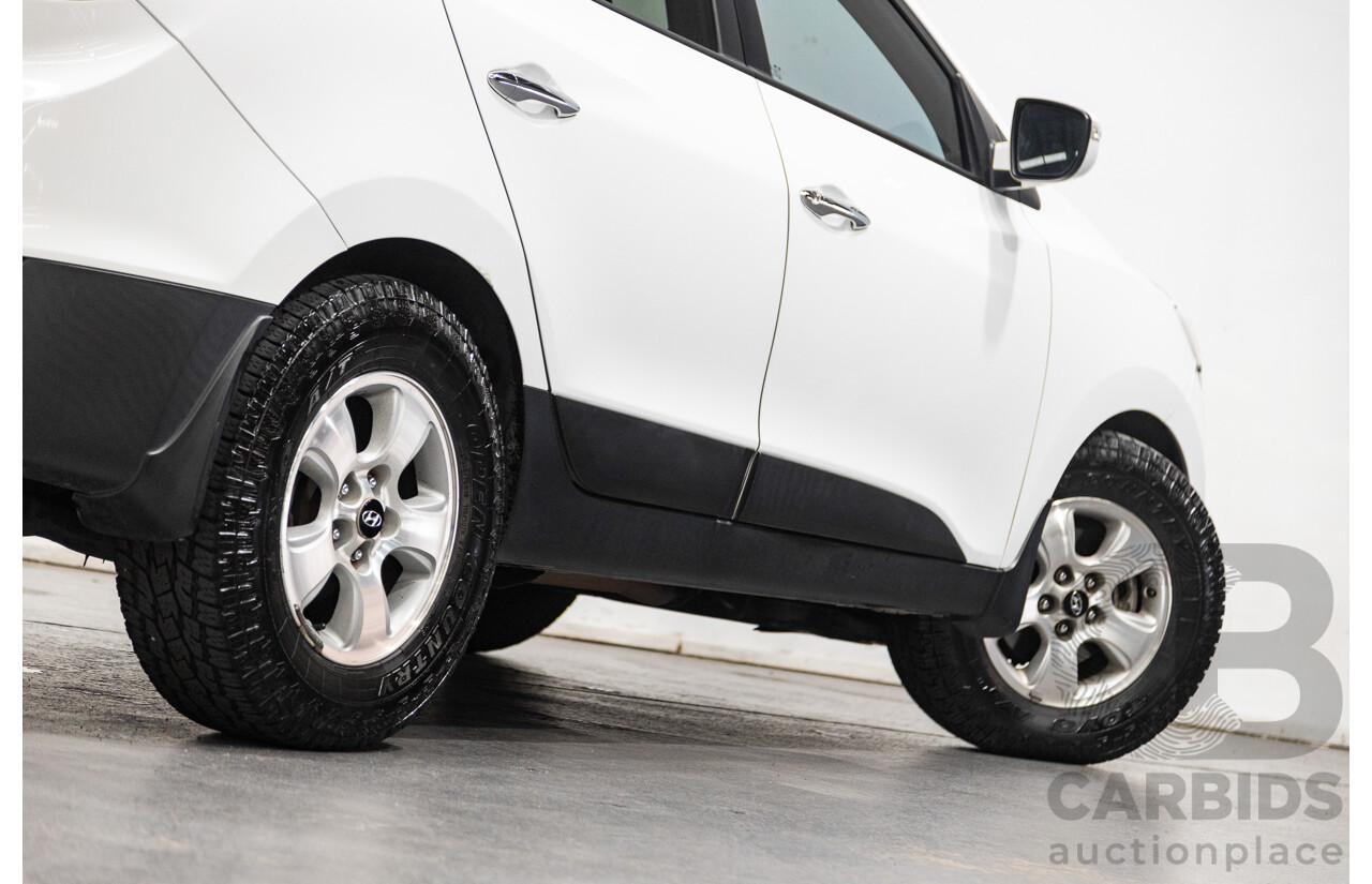 11/2014 Hyundai IX35 Highlander (AWD) LM SERIES II 4D Wagon White Turbo Diesel 2.0L