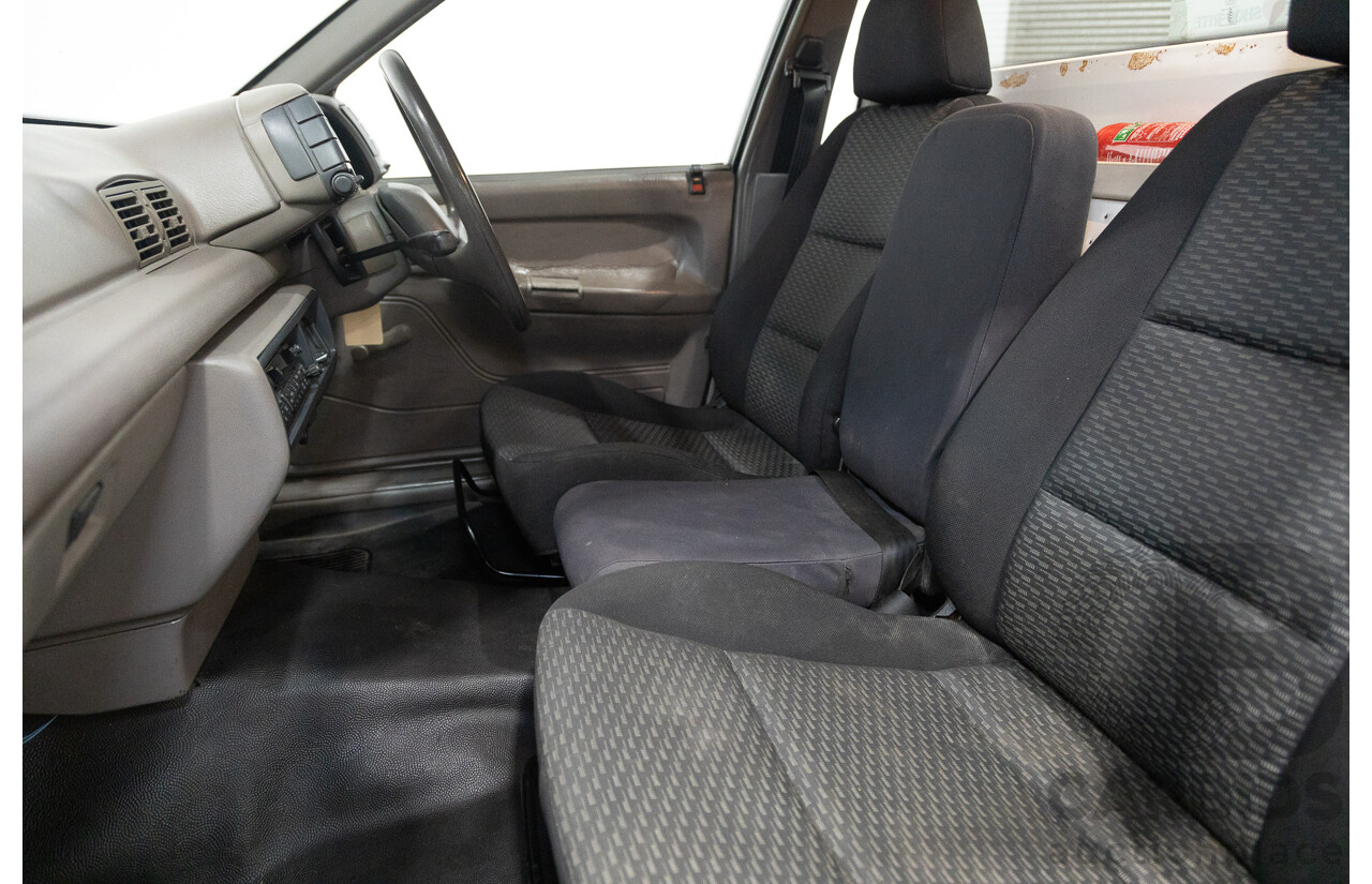 08/1990 Holden Commodore VG 2d Utility White Turbo V8 LS1 5.7L - Modified