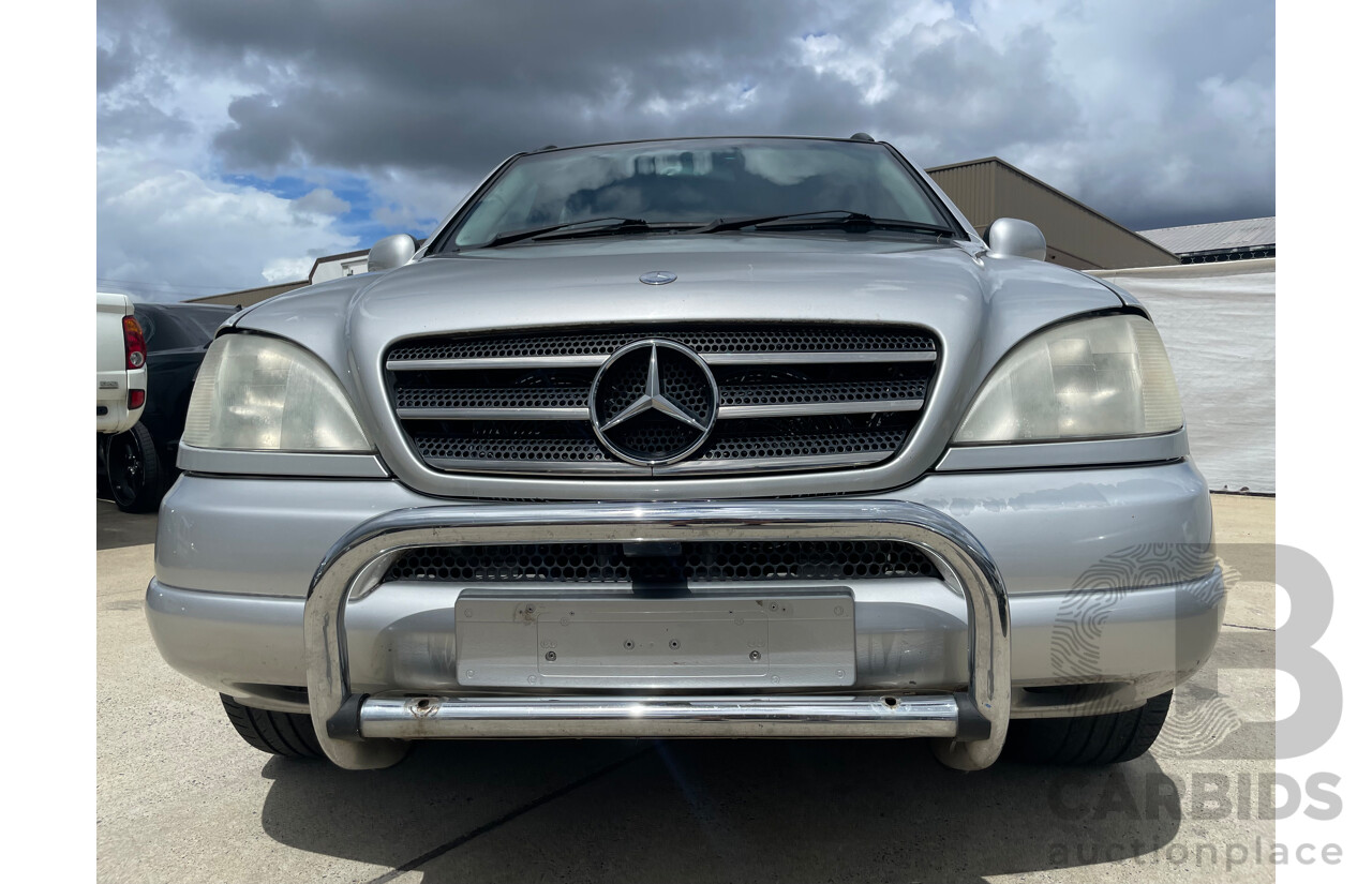 4/2000 Mercedes-Benz ML 430 (4x4)  4d Wagon Silver 4.3L