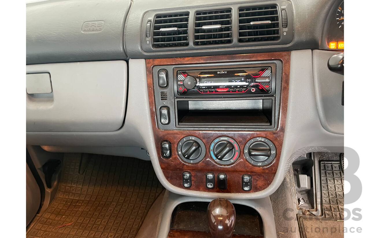 4/2000 Mercedes-Benz ML 430 (4x4)  4d Wagon Silver 4.3L