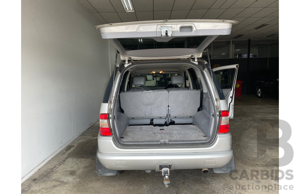 4/2000 Mercedes-Benz ML 430 (4x4)  4d Wagon Silver 4.3L