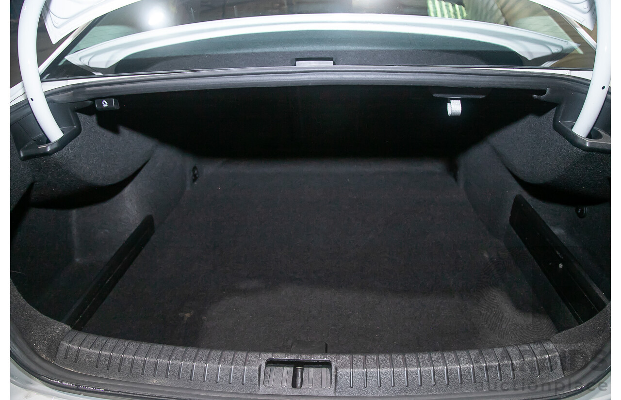 4/2018 Volkswagen Passat 132 TSI Comfortline 3C 4d Sedan White Turbo 1.8L