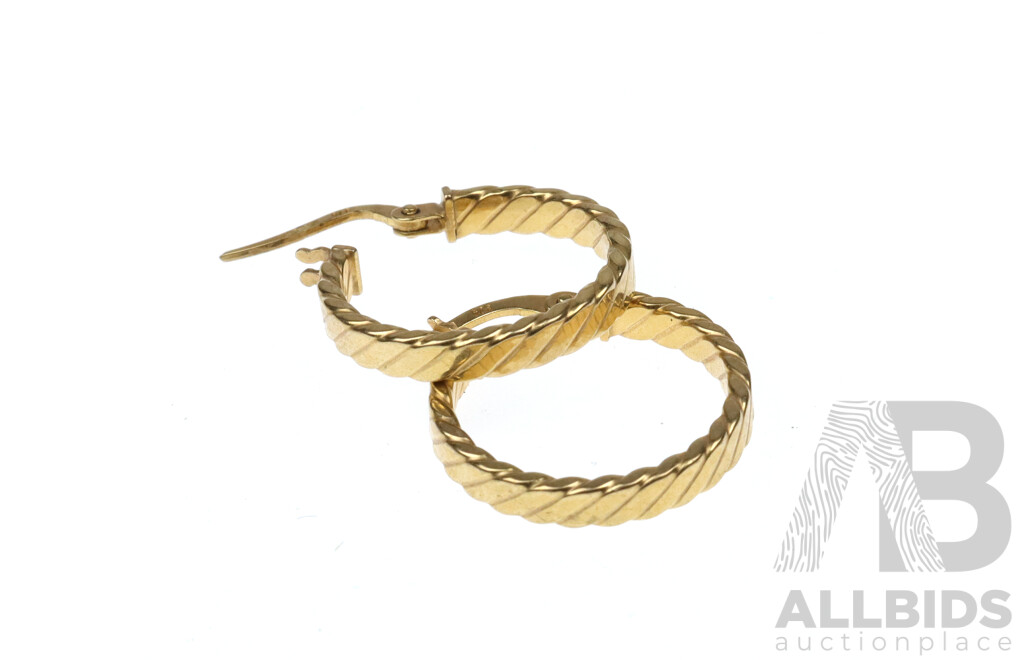 9ct Flat Twist Hoop Earrings, 2.9mm Wide, 20mm, 1.12 Grams