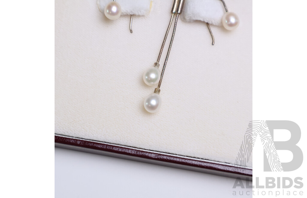 Pearl Necklace and Earrings Set - by MKD