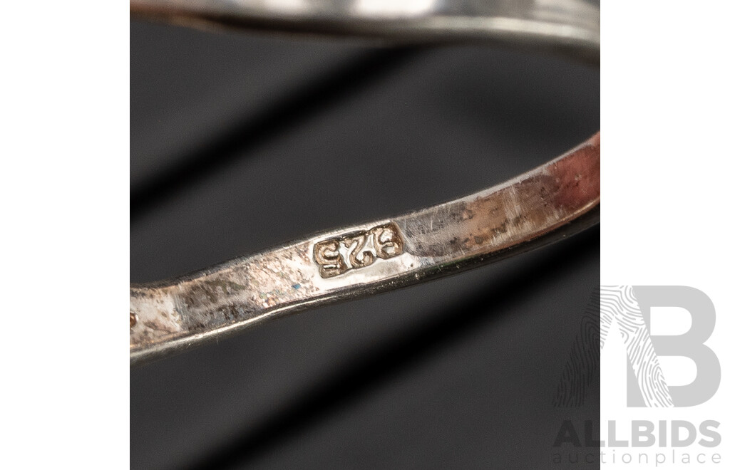 925 Sterling Silver Ring with Sapphire and CZ Stones - Size O