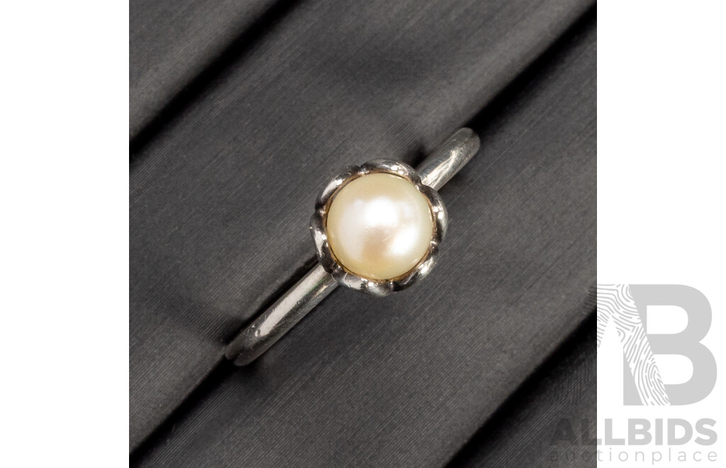 925 Sterling Silver Pearl Ring - by Pandora