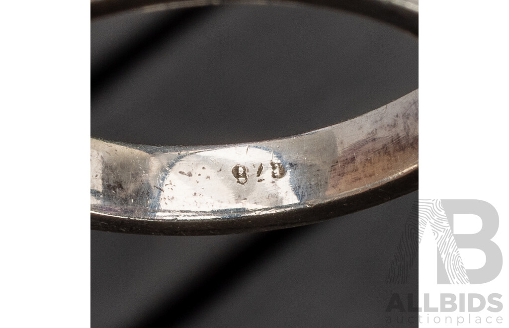 925 Sterling Silver Ring with Oval Amethyst