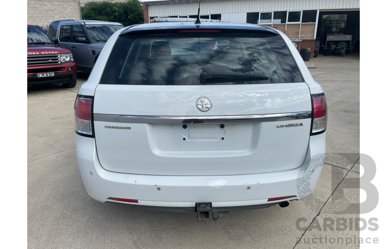 11/2008 Holden Commodore Omega VE MY09 4d Sportwagon White 3.6L