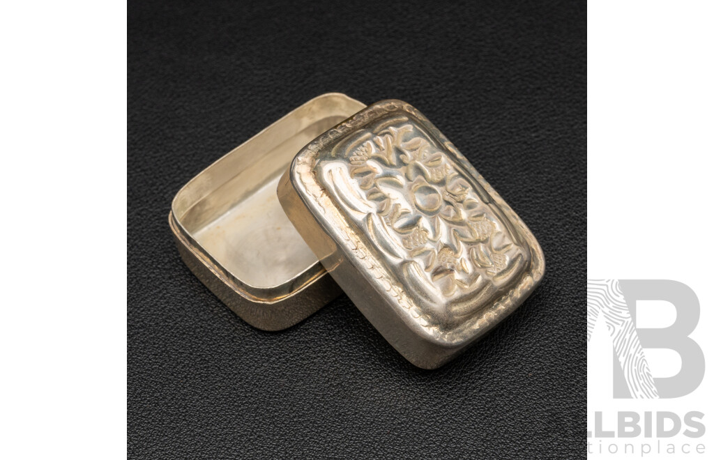 Vintage Sterling Silver Pill Box with Repousse Floral Motif and Fitted Lid, 18.66 Grams
