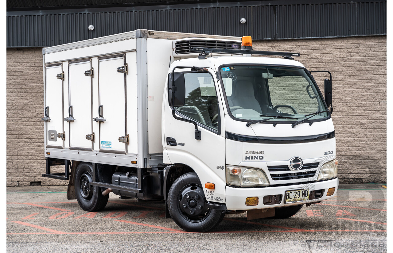 05/2008 Hino Dutro 414 - 300 Series 4x2 2d Cab Chassis White Turbo Diesel - Refidgerated Food Truck