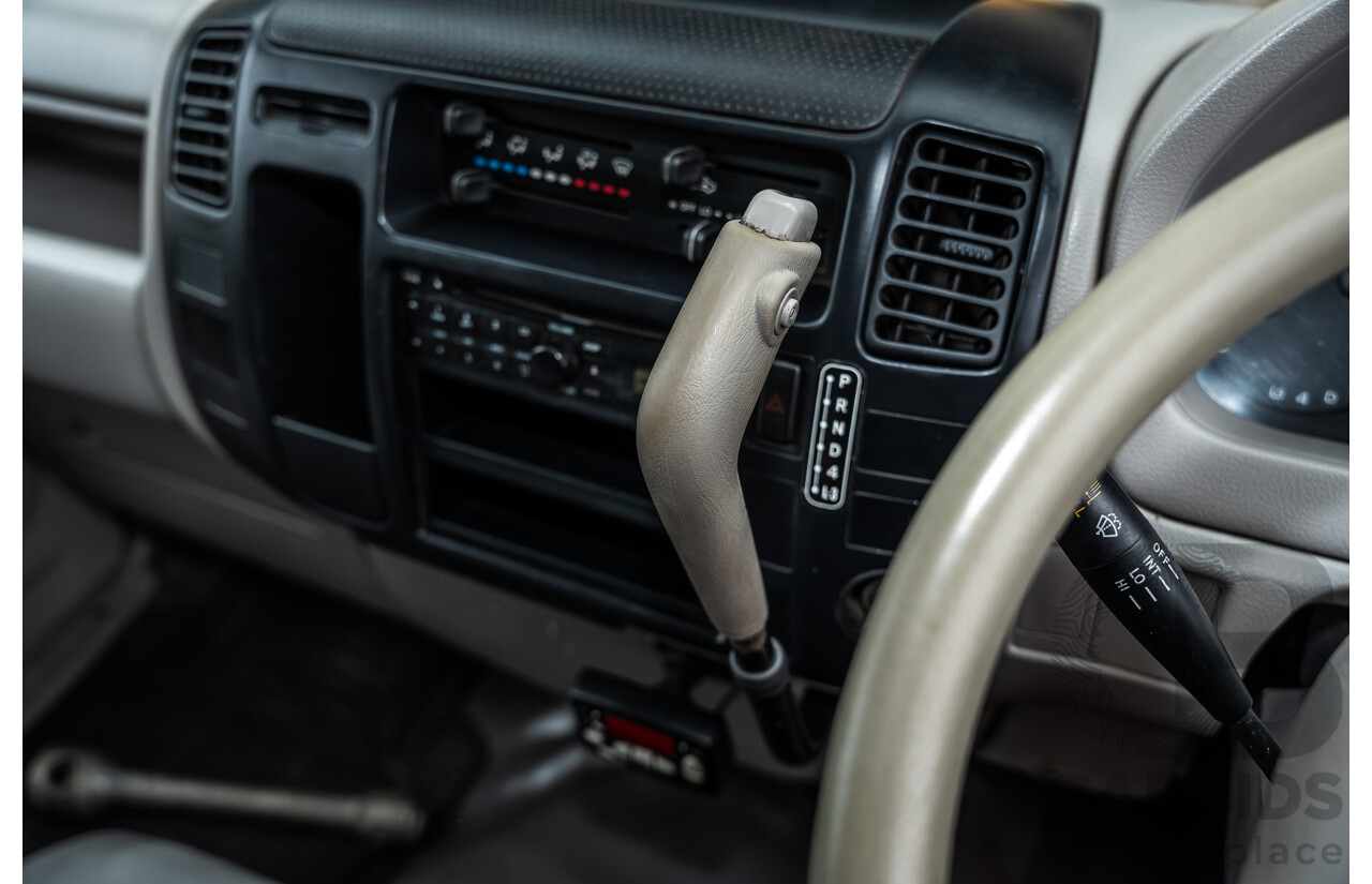 05/2008 Hino Dutro 414 - 300 Series 4x2 2d Cab Chassis White Turbo Diesel - Refidgerated Food Truck