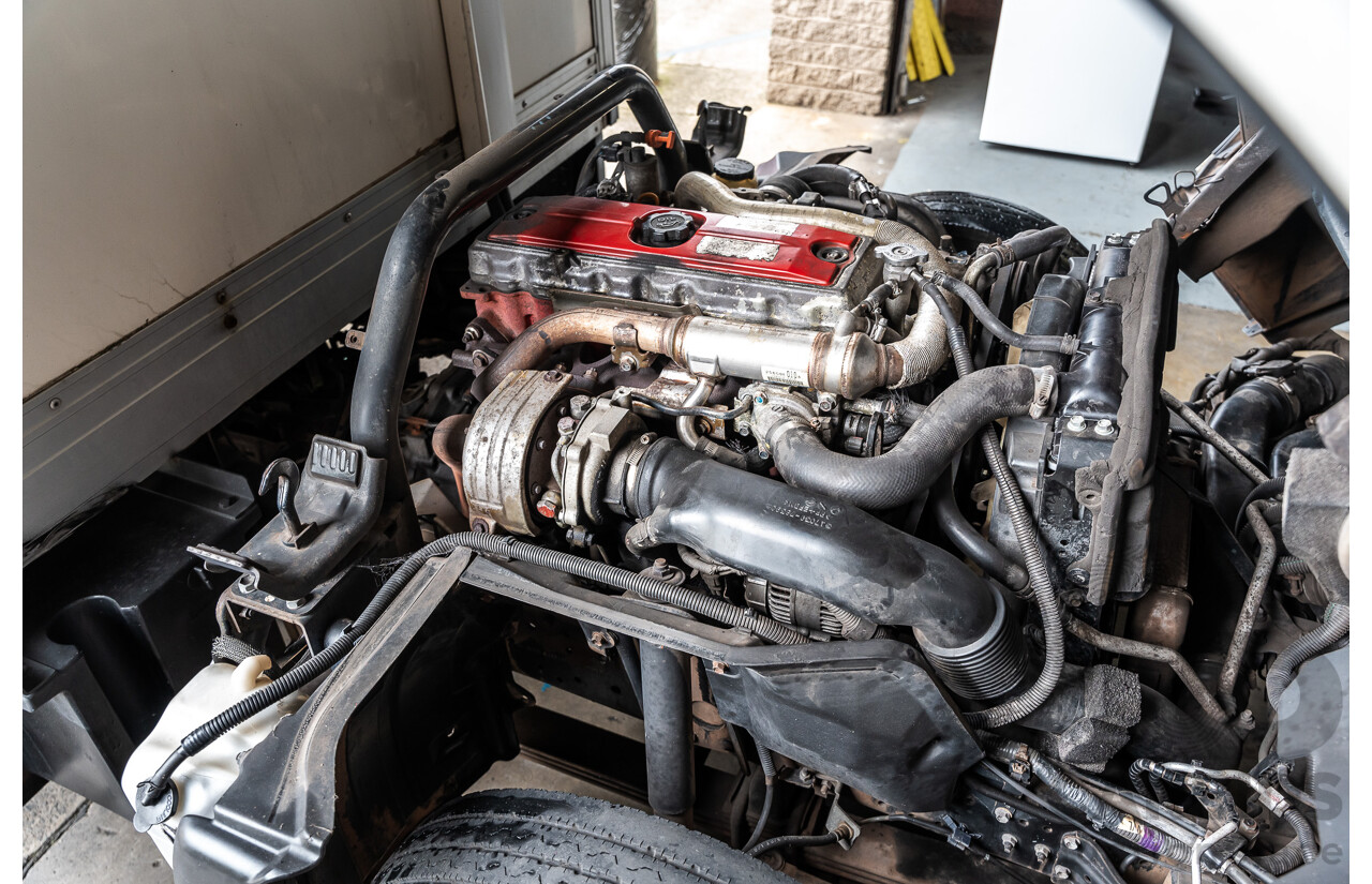 05/2008 Hino Dutro 414 - 300 Series 4x2 2d Cab Chassis White Turbo Diesel - Refidgerated Food Truck