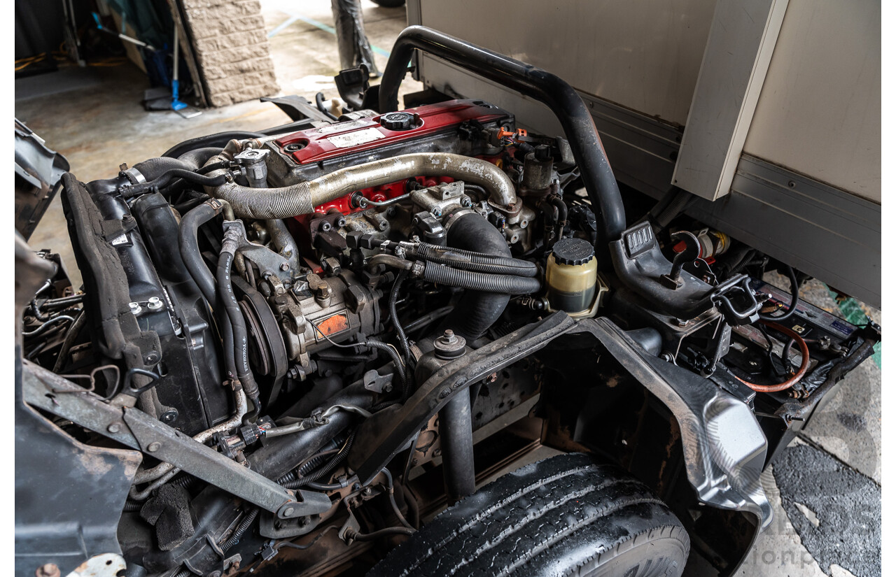 05/2008 Hino Dutro 414 - 300 Series 4x2 2d Cab Chassis White Turbo Diesel - Refidgerated Food Truck