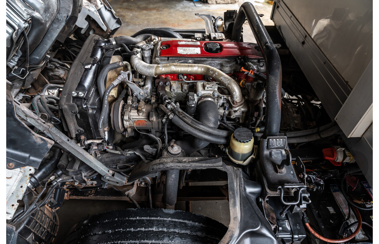 05/2008 Hino Dutro 414 - 300 Series 4x2 2d Cab Chassis White Turbo Diesel - Refidgerated Food Truck