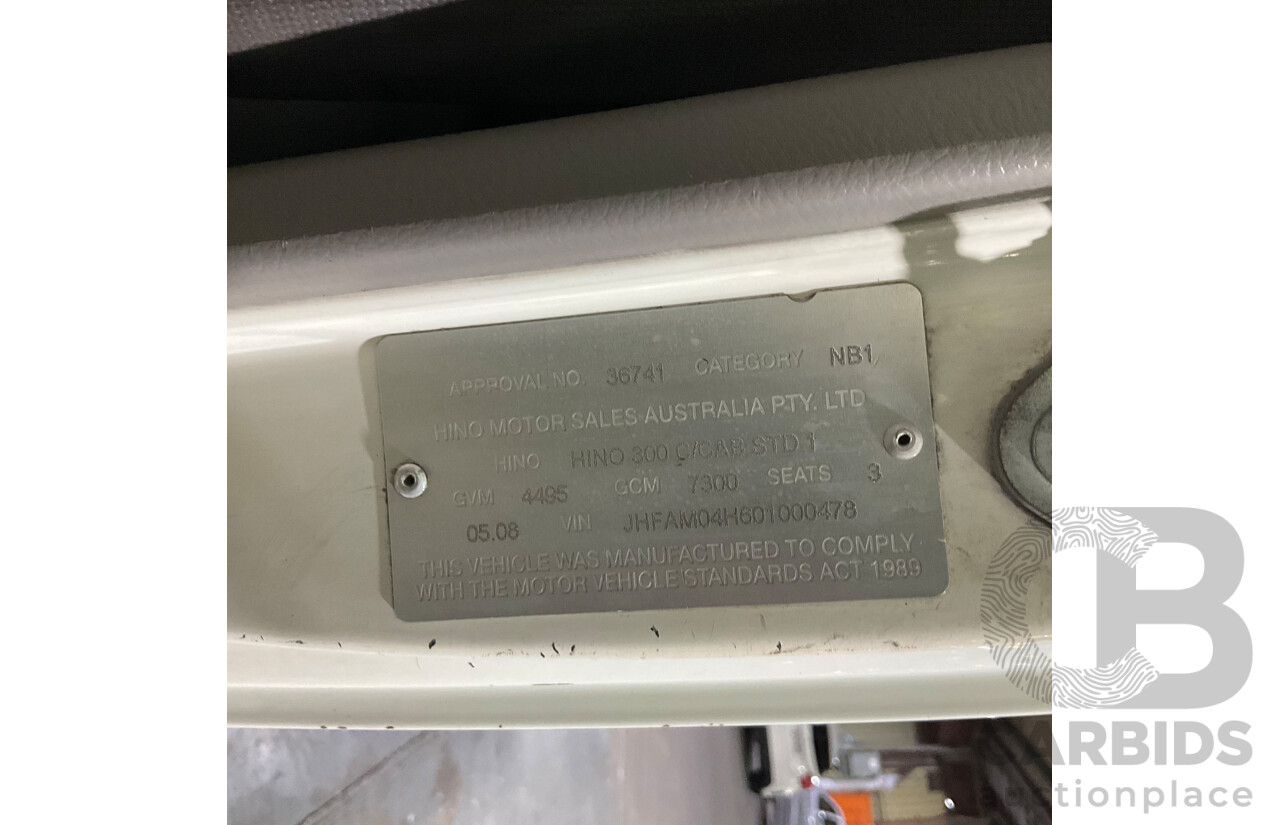 05/2008 Hino Dutro 414 - 300 Series 4x2 2d Cab Chassis White Turbo Diesel - Refidgerated Food Truck