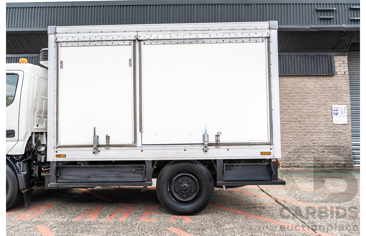 05/2008 Hino Dutro 414 - 300 Series 4x2 2d Cab Chassis White Turbo Diesel - Refidgerated Food Truck