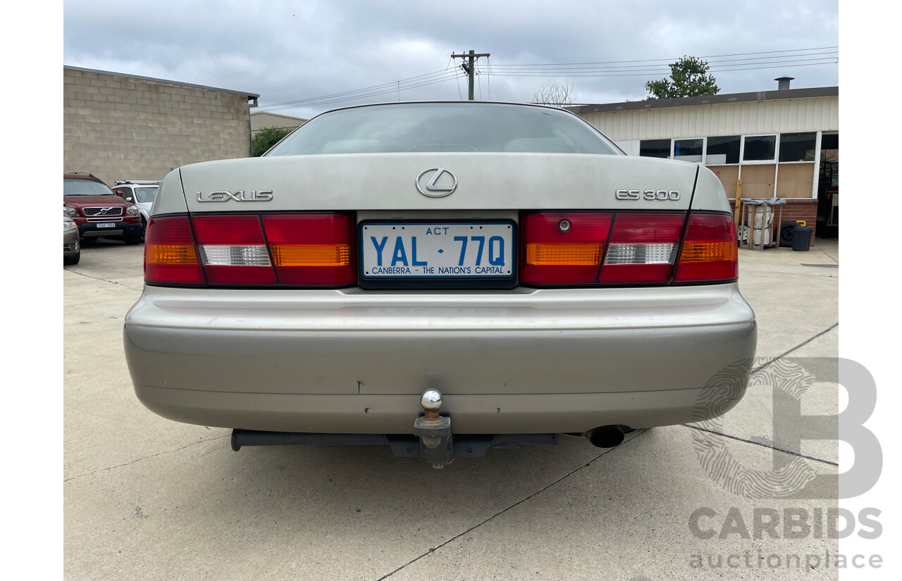 05/98 Lexus Es300 S FWD MCV20R 4D Sedan Beige 3.0L