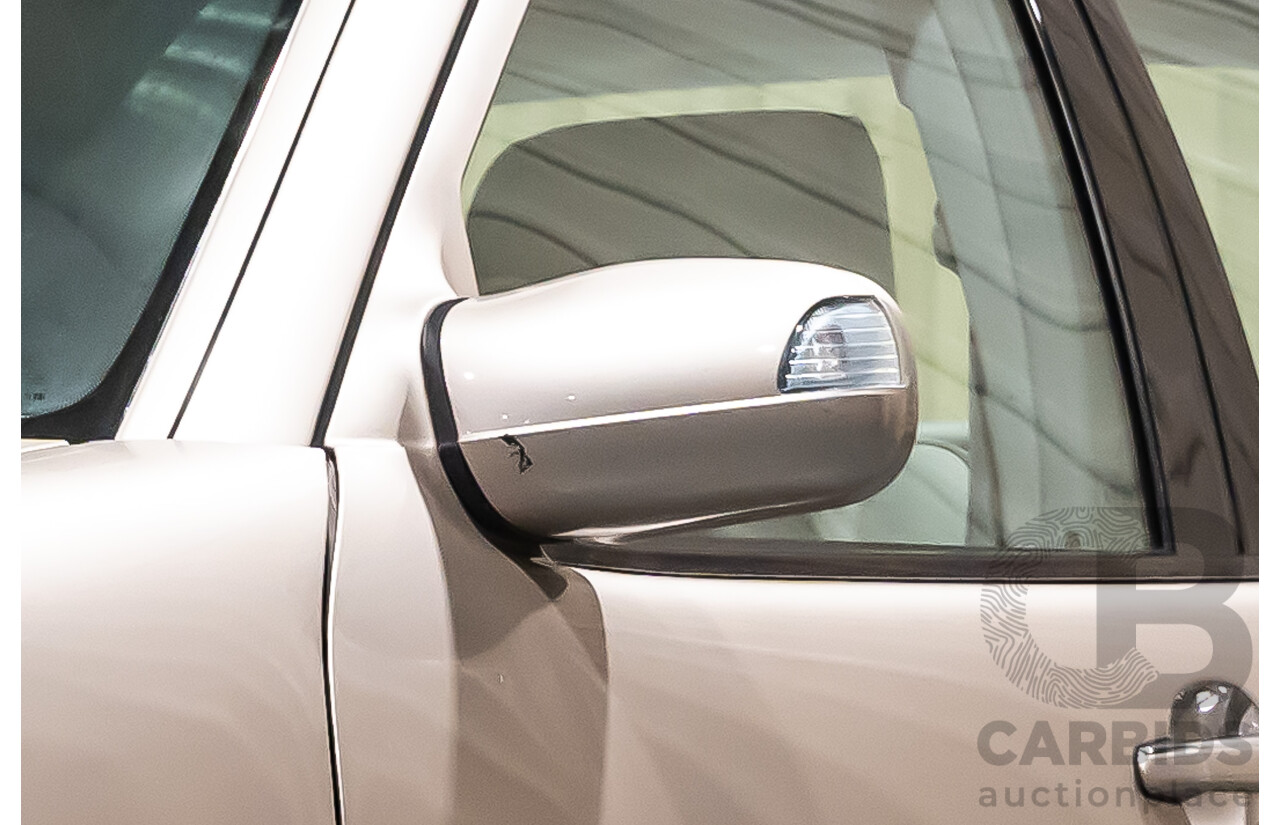 11/1999 Mercedes-Benz E240 Elegance W210 4d Sedan Travertine Beige Metallic 2.4L