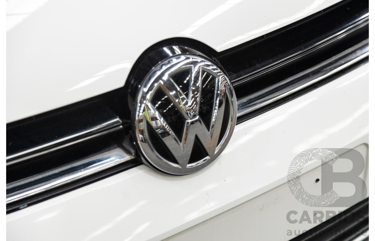 09/2015 Volkswagen Golf 92 TSI Trendline MY16 5D Hatchback White Turbo 1.4L