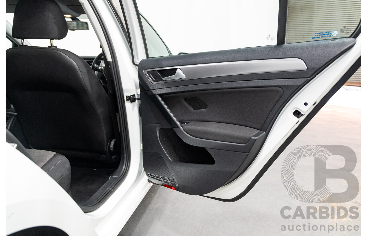 09/2015 Volkswagen Golf 92 TSI Trendline MY16 5D Hatchback White Turbo 1.4L