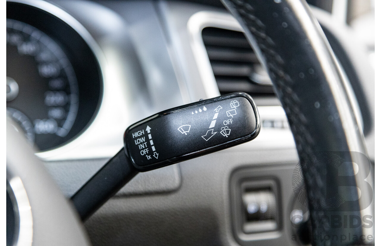 09/2015 Volkswagen Golf 92 TSI Trendline MY16 5D Hatchback White Turbo 1.4L