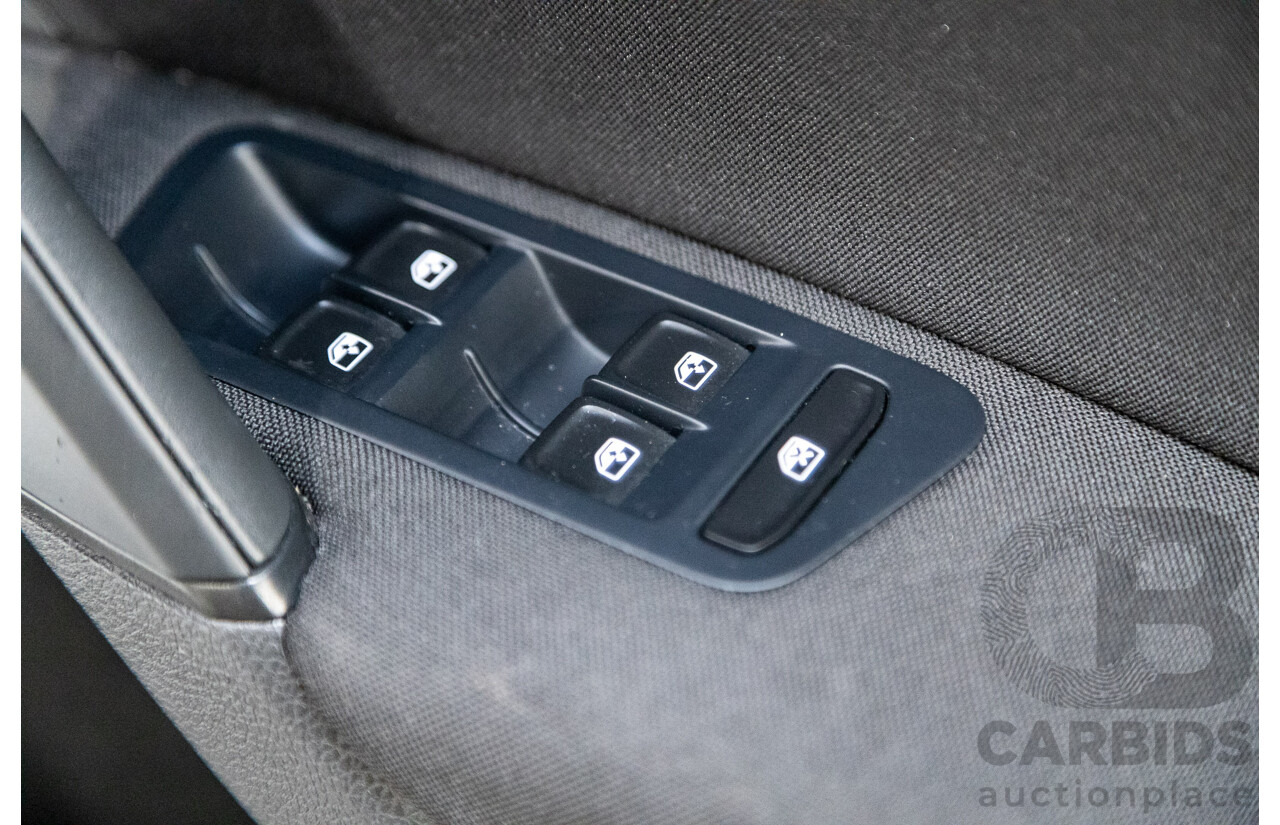 09/2015 Volkswagen Golf 92 TSI Trendline MY16 5D Hatchback White Turbo 1.4L