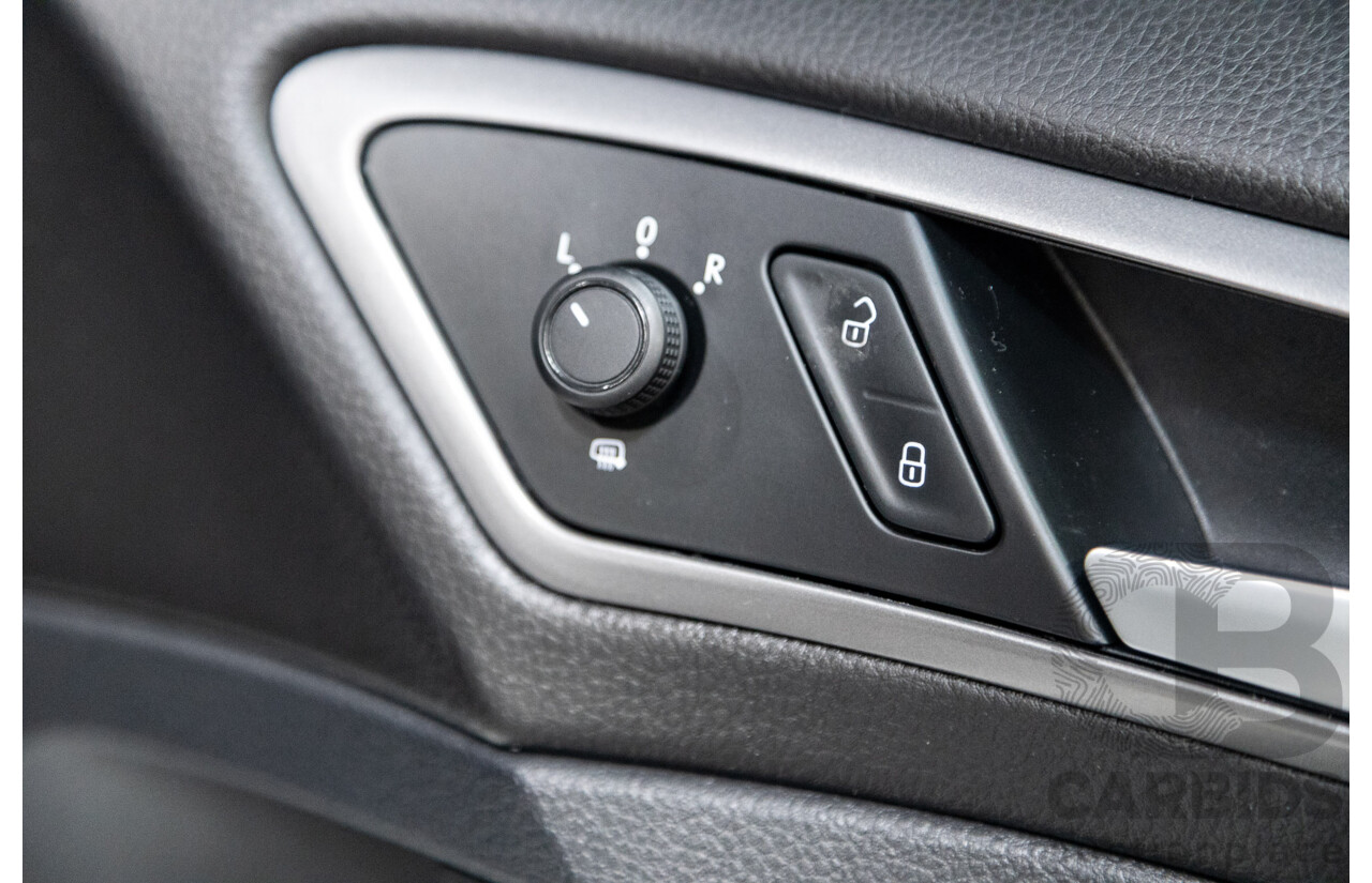 09/2015 Volkswagen Golf 92 TSI Trendline MY16 5D Hatchback White Turbo 1.4L