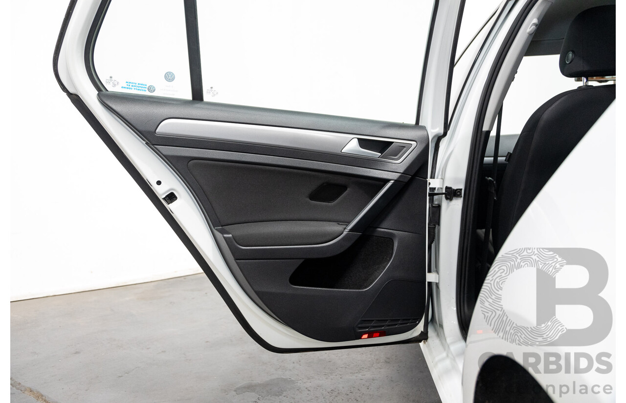 09/2015 Volkswagen Golf 92 TSI Trendline MY16 5D Hatchback White Turbo 1.4L