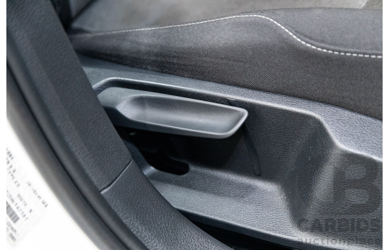 09/2015 Volkswagen Golf 92 TSI Trendline MY16 5D Hatchback White Turbo 1.4L