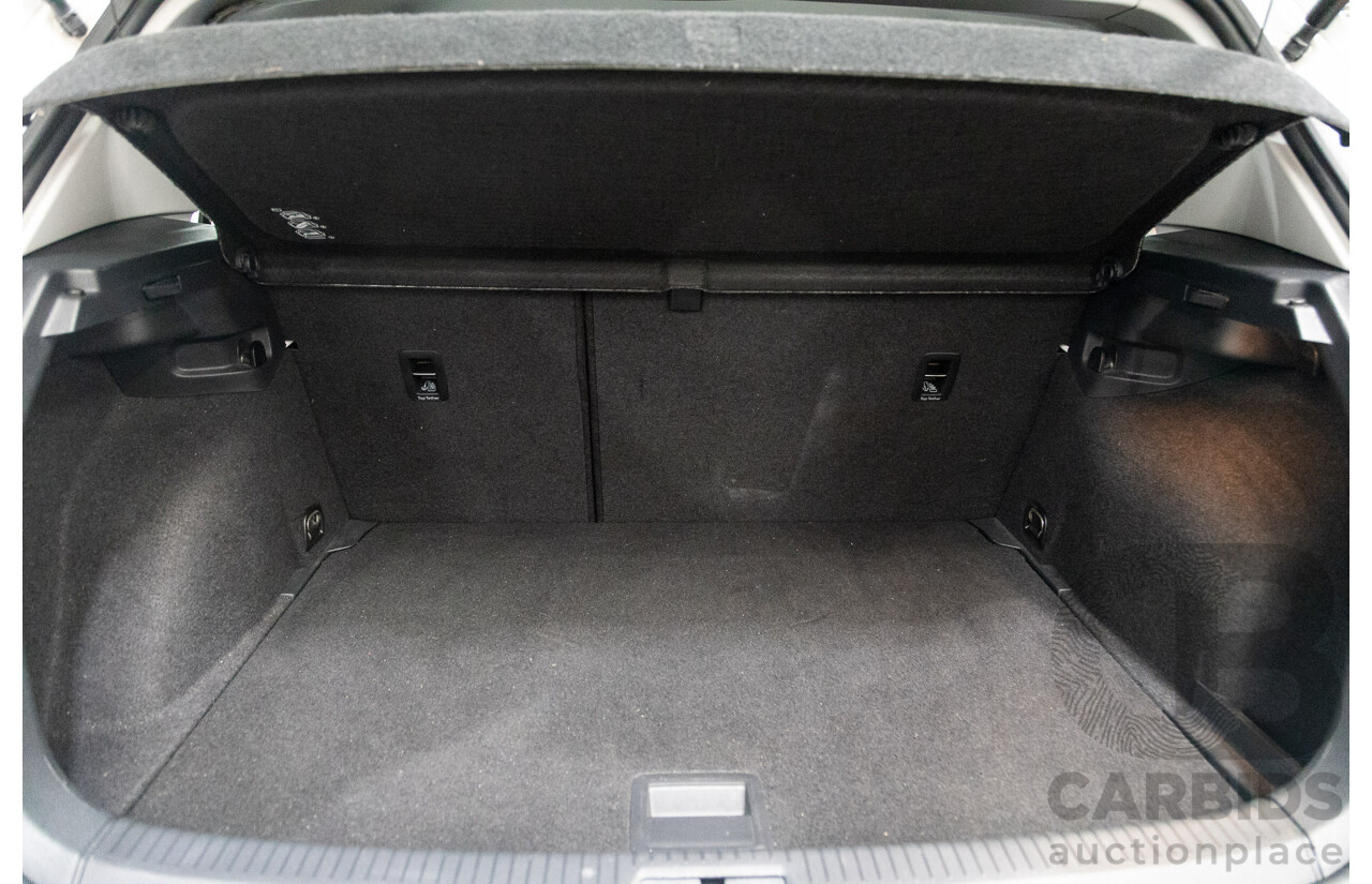 09/2015 Volkswagen Golf 92 TSI Trendline MY16 5D Hatchback White Turbo 1.4L