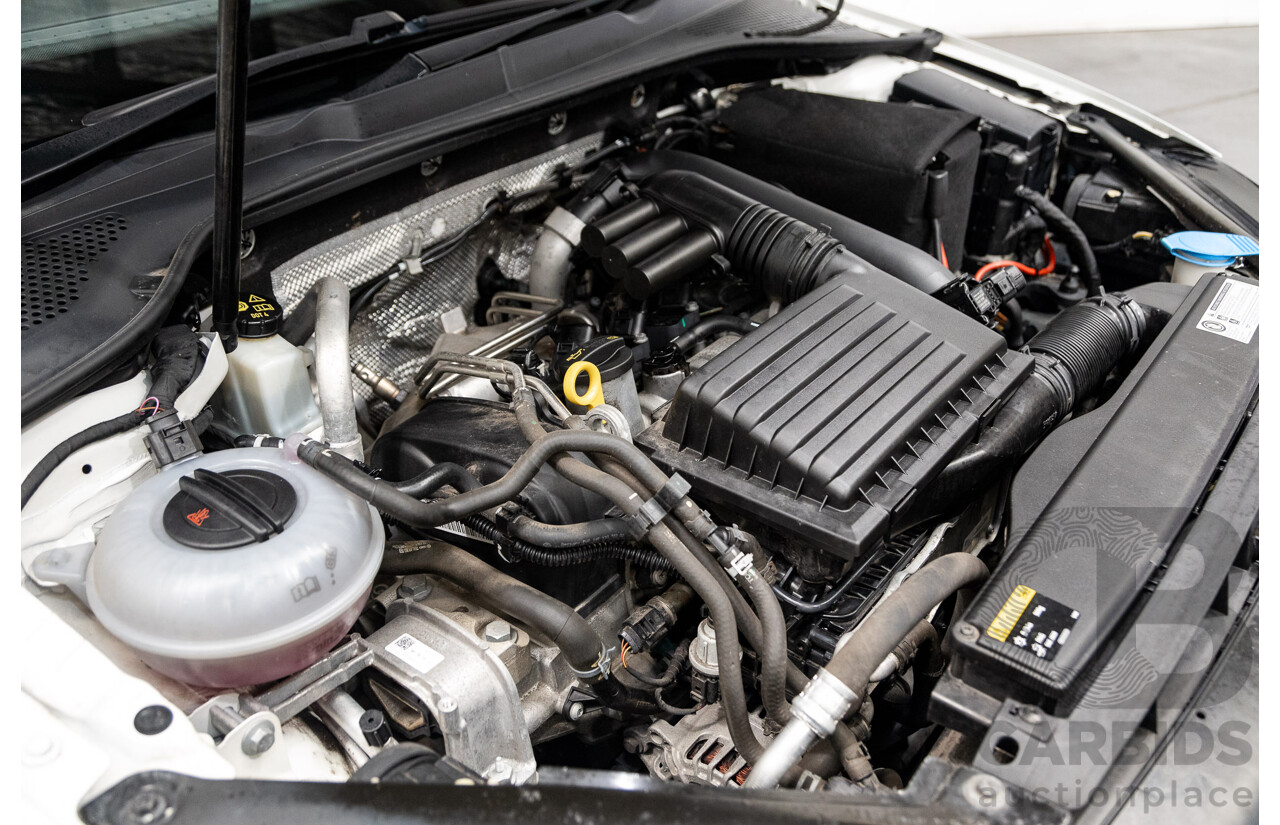 09/2015 Volkswagen Golf 92 TSI Trendline MY16 5D Hatchback White Turbo 1.4L