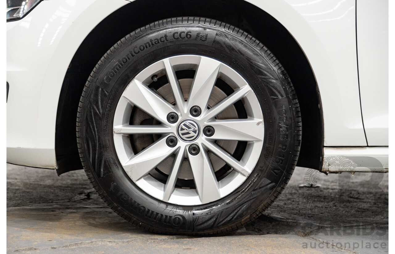 09/2015 Volkswagen Golf 92 TSI Trendline MY16 5D Hatchback White Turbo 1.4L