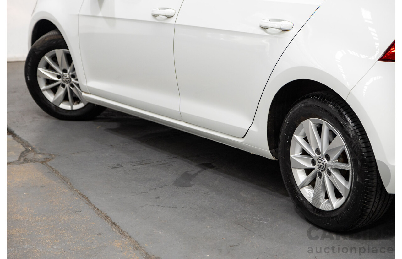 09/2015 Volkswagen Golf 92 TSI Trendline MY16 5D Hatchback White Turbo 1.4L