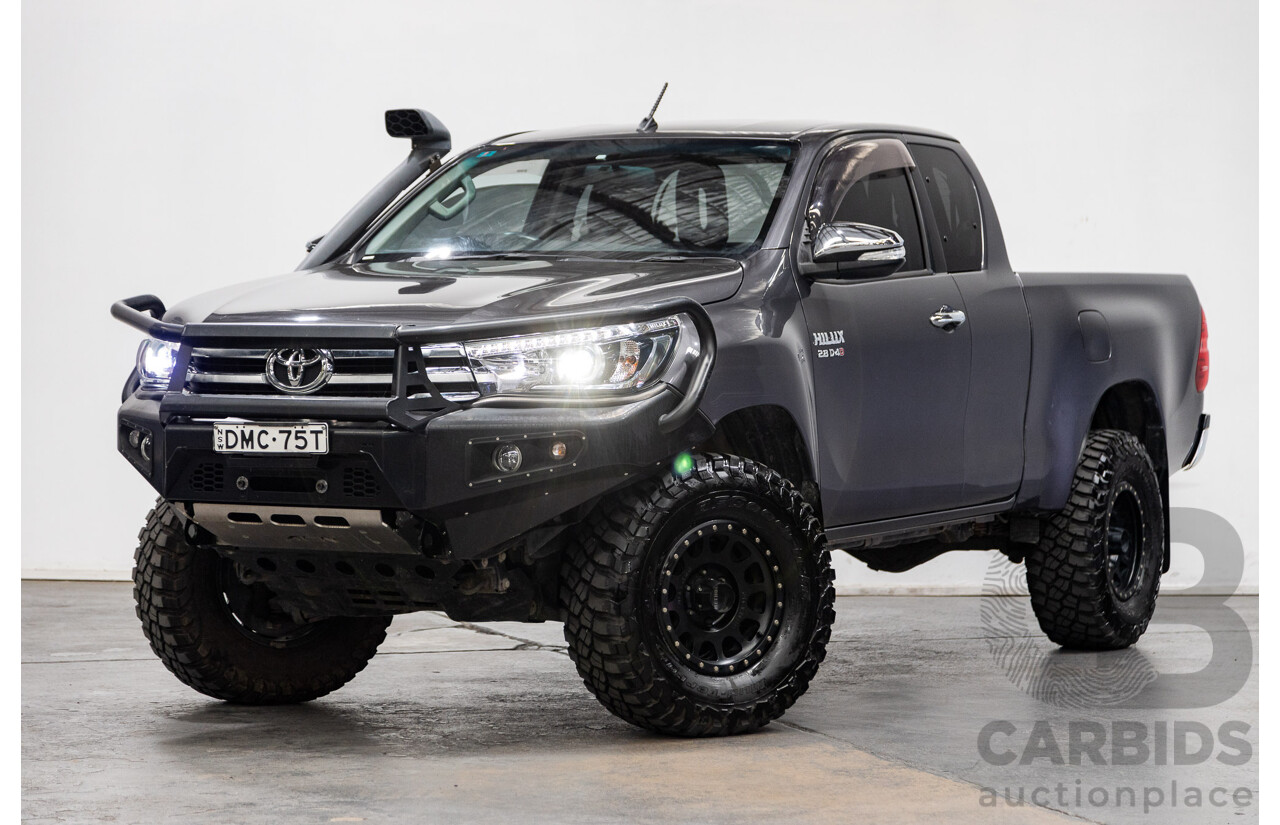02/2017 Toyota Hilux SR5 4x4 GUN126R Extra Cab Utility Grey Turbo Diesel 2.8L