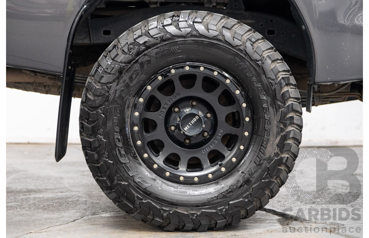 02/2017 Toyota Hilux SR5 4x4 GUN126R Extra Cab Utility Grey Turbo Diesel 2.8L