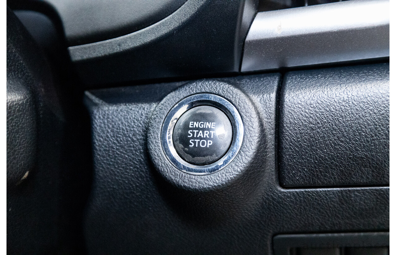 02/2017 Toyota Hilux SR5 4x4 GUN126R Extra Cab Utility Grey Turbo Diesel 2.8L